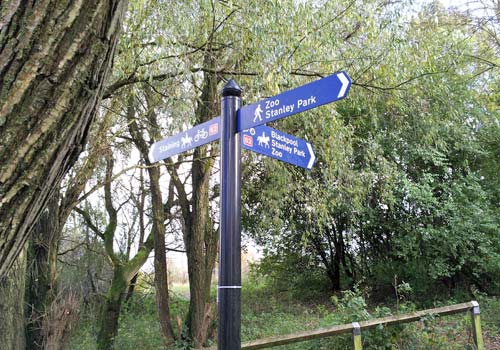Stanley Park area - far end of Salisbury Woodland onto Herons Reach track